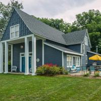 Carriage House yard view